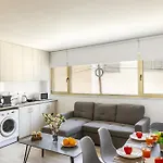 C-premium Apts 100m From And Centre Larnaca