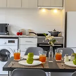 C-premium Apts 100m From And Centre * Λάρνακα