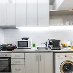 Διαμέρισμα C-premium Apts 100m From And Centre