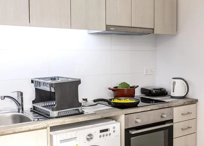 Daire C-premium Apts 100m From And Centre Larnaca