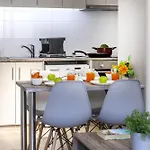 Apartament C-premium Apts 100m From And Centre