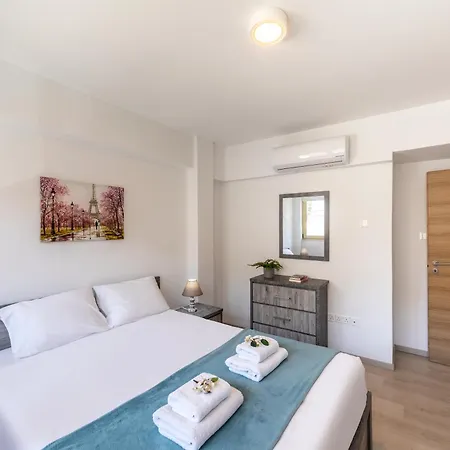 Апартаменти C-premium Apts 100m From And Centre