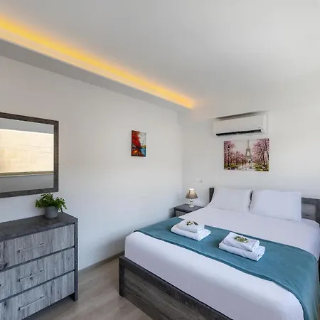 C-premium Apts 100m From And Centre Апартаменти *