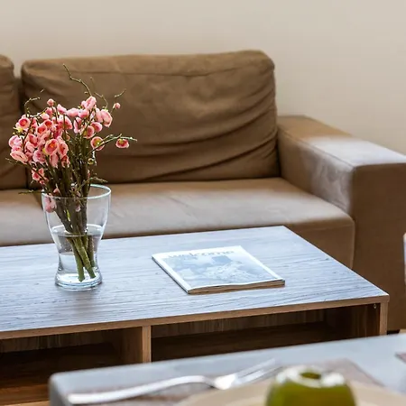 Апартаменти C-premium Apts 100m From And Centre Ларнака