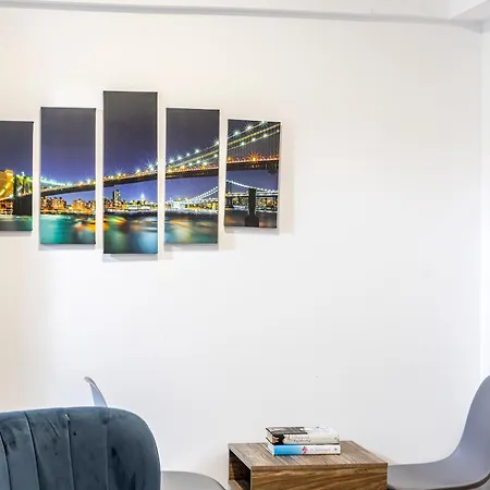 C-premium Apts 100m From And Centre Апартаменти *