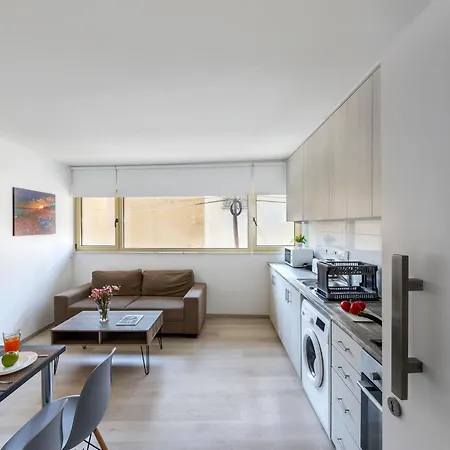 C-premium Apts 100m From And Centre * Ларнака