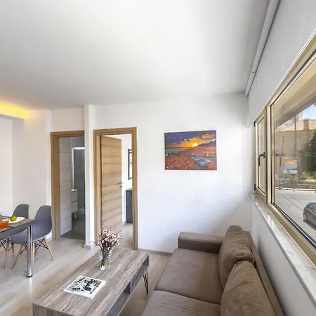 C-premium Apts 100m From And Centre * Ларнака