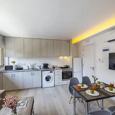 Διαμέρισμα C-premium Apts 100m From And Centre *