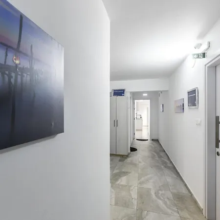 C-premium Apts 100m From And Centre Lägenhet Larnaca