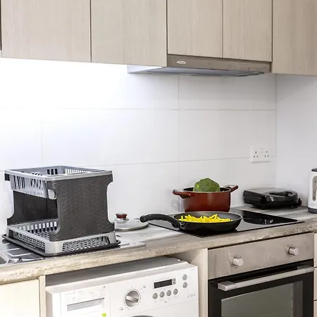 Διαμέρισμα C-premium Apts 100m From And Centre Λάρνακα