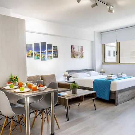 Διαμέρισμα C-premium Apts 100m From And Centre *