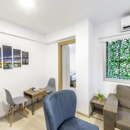 C-premium Apts 100m From And Centre * Larnaka