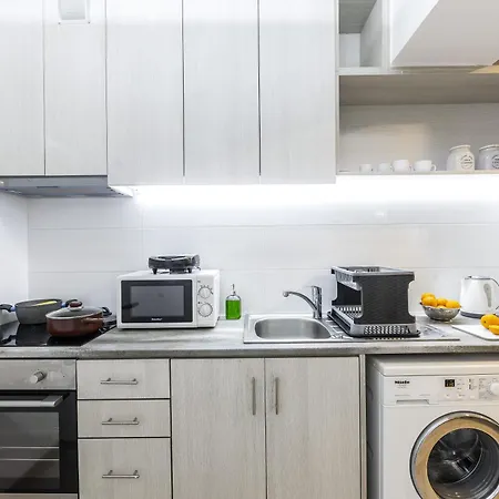 Апартаменты C-premium Apts 100m From And Centre