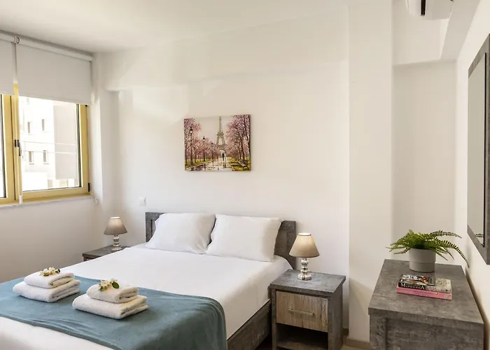 C-premium Apts 100m From And Centre * Ларнака