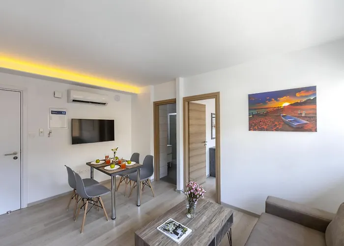 C-premium Apts 100m From And Centre דירה