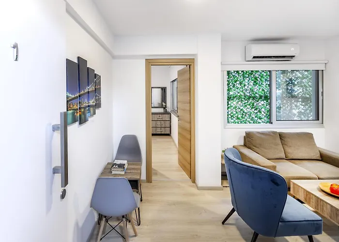 C-premium Apts 100m From And Centre Апартаменты Ларнака