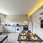 アパート C-premium Apts 100m From And Centre